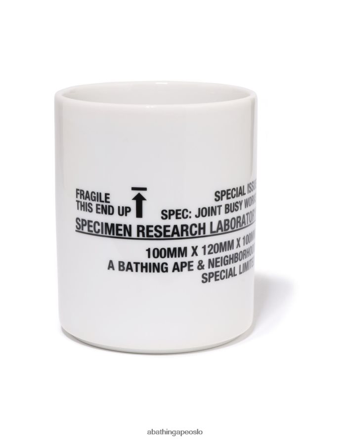 x nbhd plantetomt 6XV620508 hvit A Bathing Ape kvinner